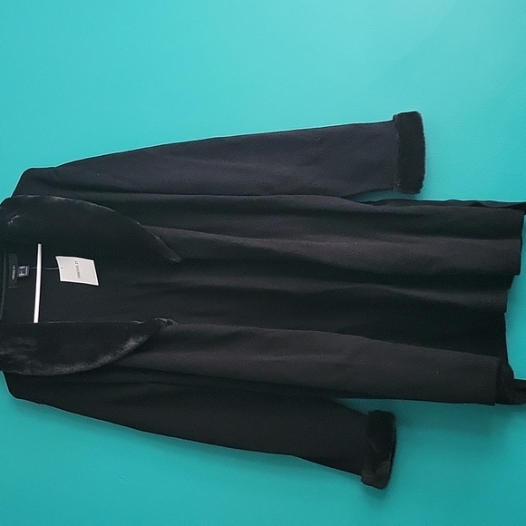 Elegant Black Women's Cardigan - Picture 8 of 8